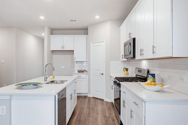 10913 Tamarisk Drive, Fort Worth, TX 76108