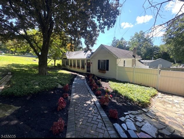 7 Penn Ave, Andover Twp., NJ 07860