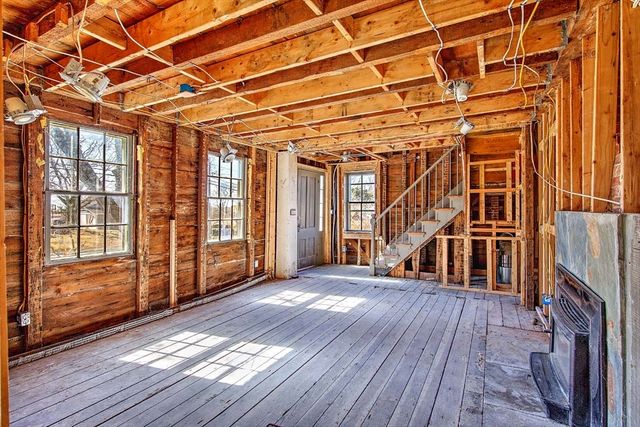 408 Hix Bridge Road, Westport, MA 02790