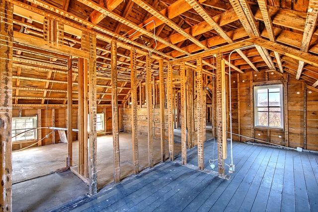 408 Hix Bridge Road, Westport, MA 02790