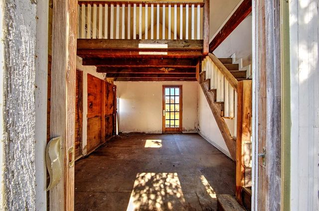 408 Hix Bridge Road, Westport, MA 02790