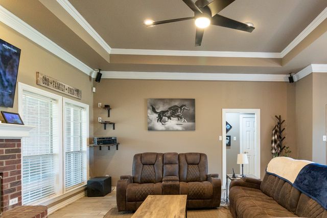 11990 Hill Country Circle, Ponder, TX 76259