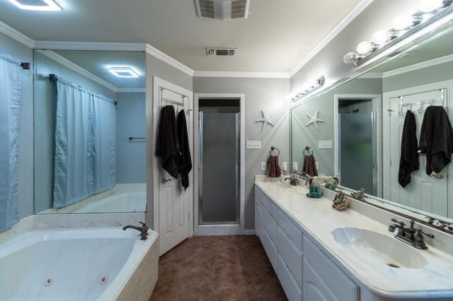 11990 Hill Country Circle, Ponder, TX 76259