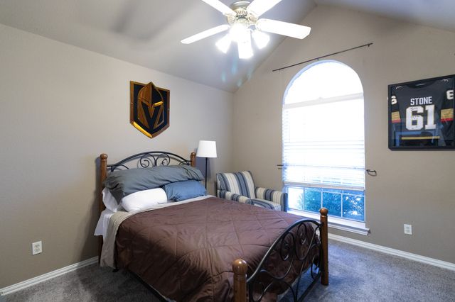 11990 Hill Country Circle, Ponder, TX 76259
