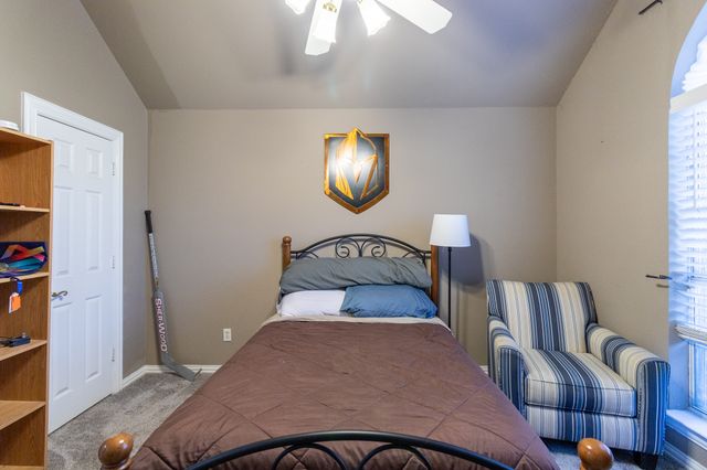 11990 Hill Country Circle, Ponder, TX 76259