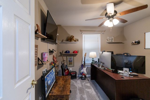 11990 Hill Country Circle, Ponder, TX 76259