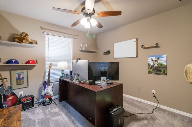 11990 Hill Country Circle, Ponder, TX 76259