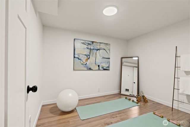 8456 6th Avenue SW, Seattle, WA 98106