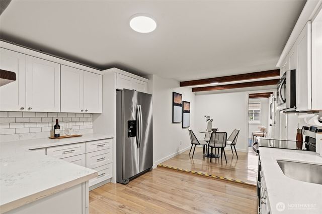 8456 6th Avenue SW, Seattle, WA 98106