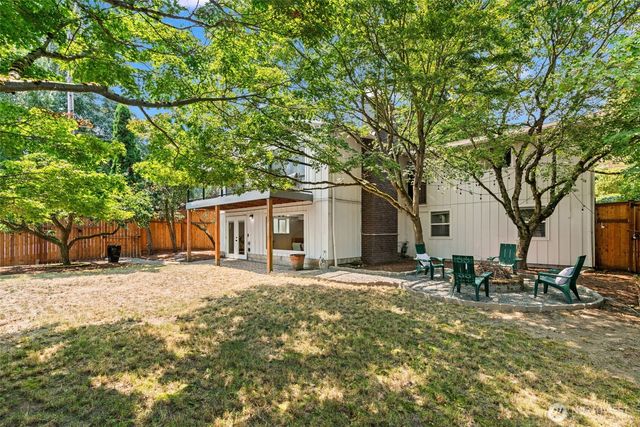 8456 6th Avenue SW, Seattle, WA 98106