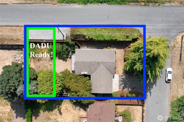 8456 6th Avenue SW, Seattle, WA 98106