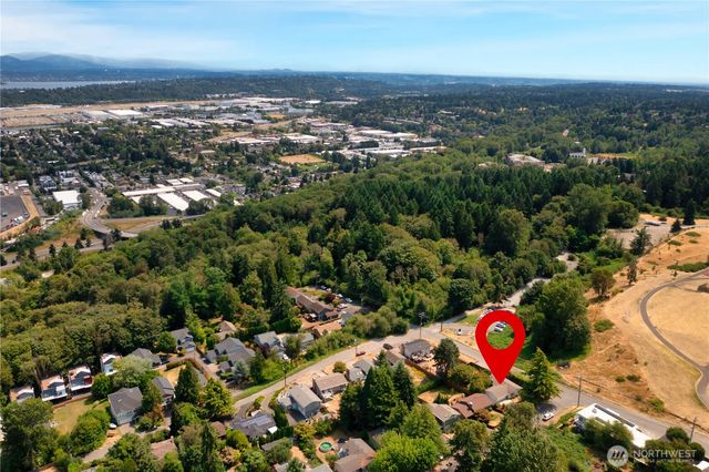 8456 6th Avenue SW, Seattle, WA 98106