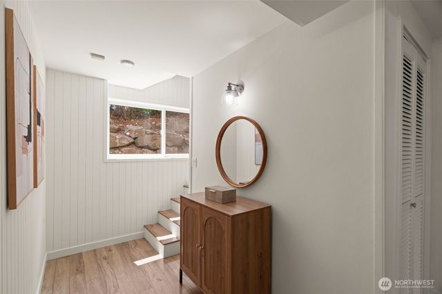 8456 6th Avenue SW, Seattle, WA 98106