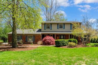 5939 Dunmore Drive, West Bloomfield Charter Township, MI 48322