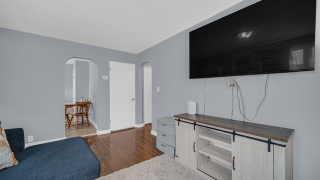 117 N Wisconsin Street, Hobart, IN 46342