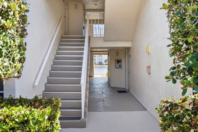 4452 NE Ocean Boulevard C3, Jensen Beach, FL 34957