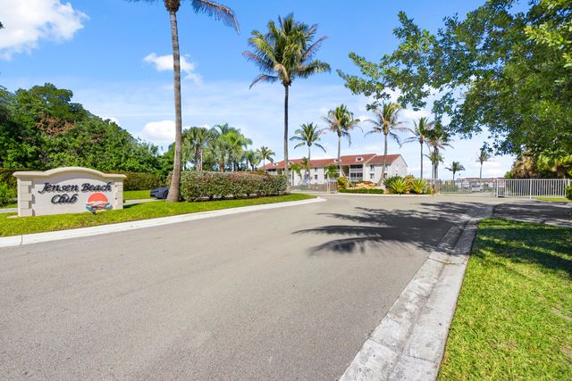 4452 NE Ocean Boulevard C3, Jensen Beach, FL 34957