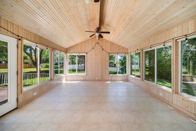 1384 Marble Hill Drive, Lake Zurich, IL 60047