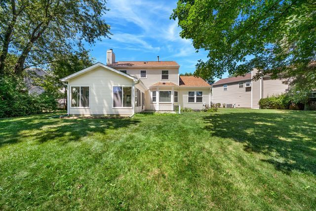 1384 Marble Hill Drive, Lake Zurich, IL 60047