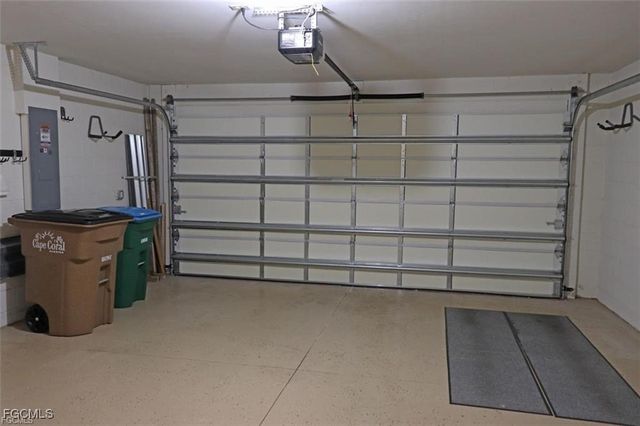 3500 Acapulco CIR, Cape Coral, FL 33909