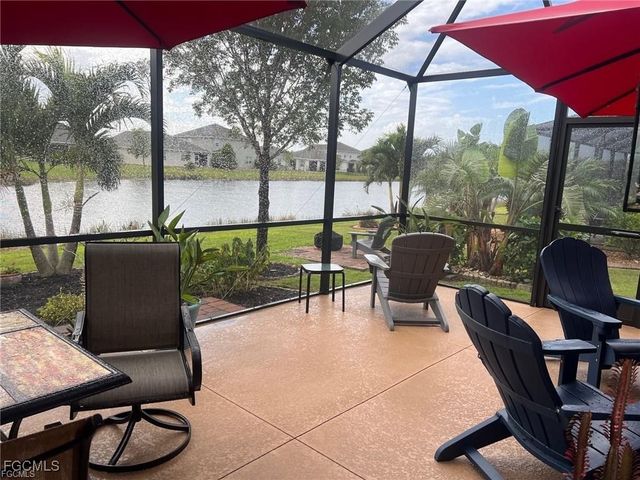 3500 Acapulco CIR, Cape Coral, FL 33909