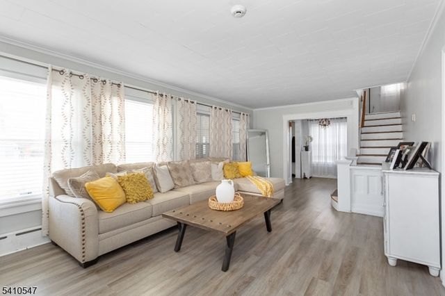 389 E 38Th St, Paterson City, NJ 07504