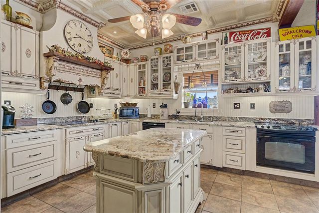 15875 New Lake Road, Henryetta, OK 74437