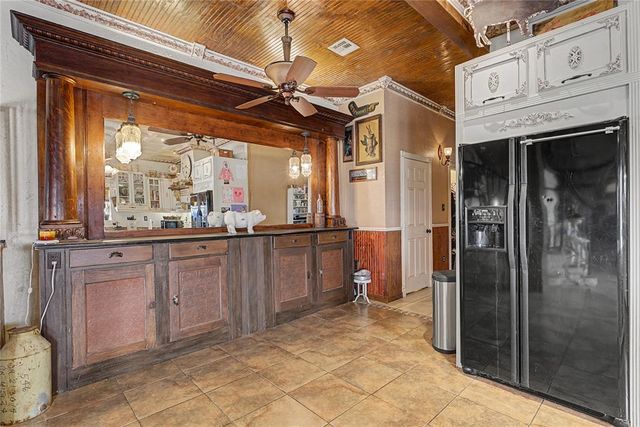 15875 New Lake Road, Henryetta, OK 74437