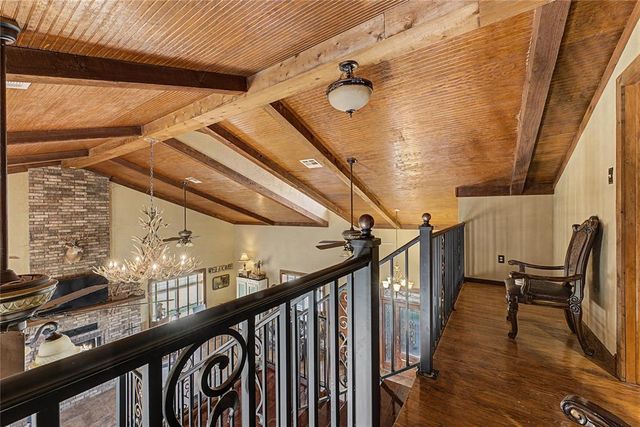 15875 New Lake Road, Henryetta, OK 74437