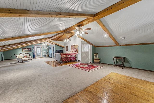 15875 New Lake Road, Henryetta, OK 74437