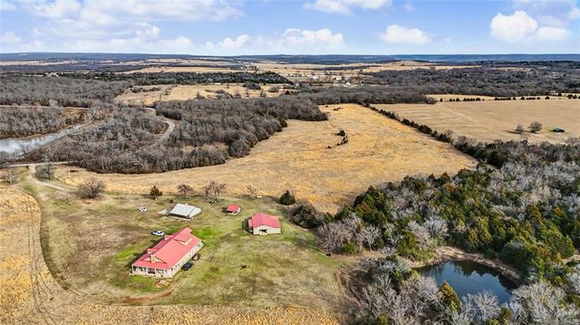 15875 New Lake Road, Henryetta, OK 74437