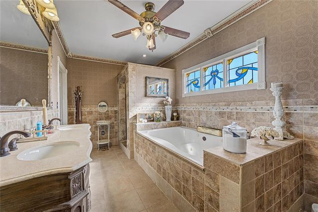 15875 New Lake Road, Henryetta, OK 74437