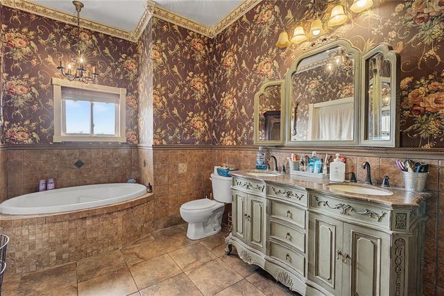 15875 New Lake Road, Henryetta, OK 74437