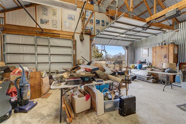 15875 New Lake Road, Henryetta, OK 74437