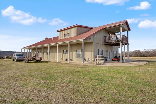 15875 New Lake Road, Henryetta, OK 74437