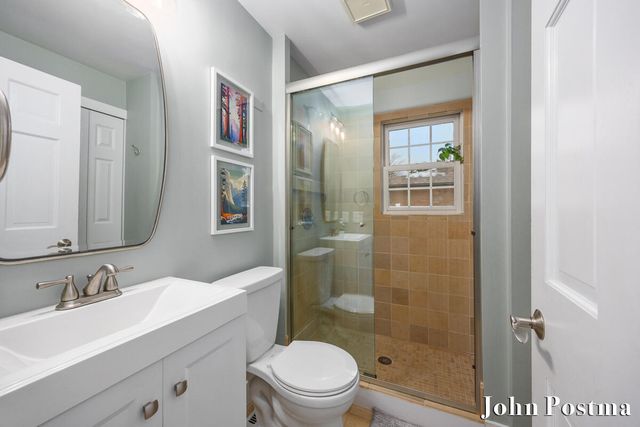 1935 Menominee Drive Se, City Of Grand Rapids, MI 49506