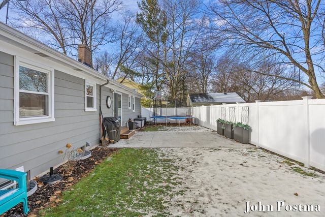 1935 Menominee Drive Se, City Of Grand Rapids, MI 49506