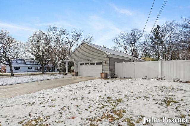 1935 Menominee Drive Se, City Of Grand Rapids, MI 49506