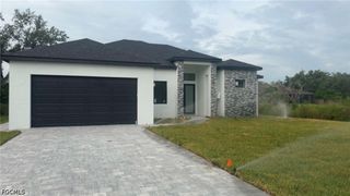 3811 37th ST SW, Lehigh Acres, FL 33976
