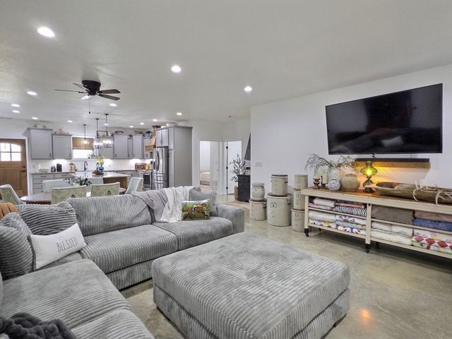 1044 Carter 154, Fremont, MO 63941