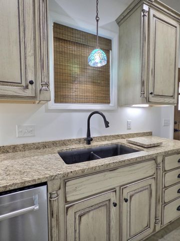 1044 Carter 154, Fremont, MO 63941