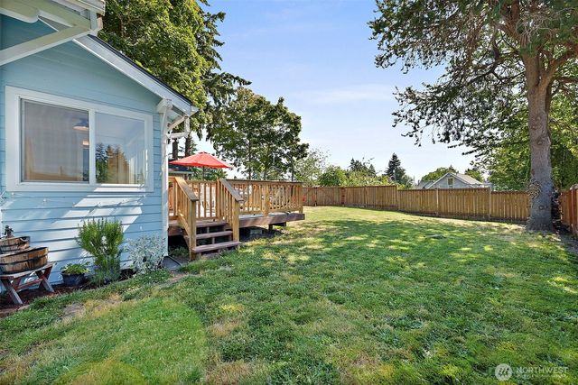 6829 S Thompson Avenue, Tacoma, WA 98408