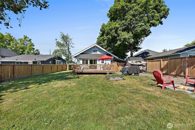 6829 S Thompson Avenue, Tacoma, WA 98408