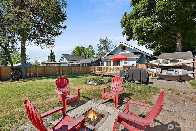 6829 S Thompson Avenue, Tacoma, WA 98408