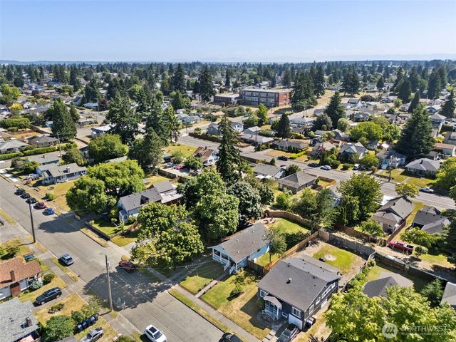 6829 S Thompson Avenue, Tacoma, WA 98408