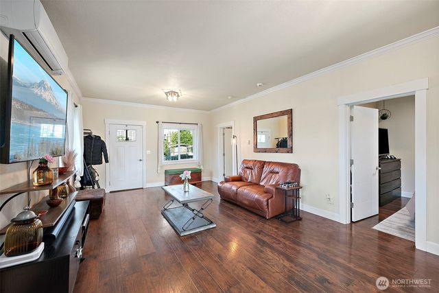 6829 S Thompson Avenue, Tacoma, WA 98408