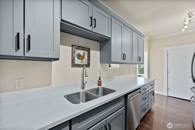 6829 S Thompson Avenue, Tacoma, WA 98408