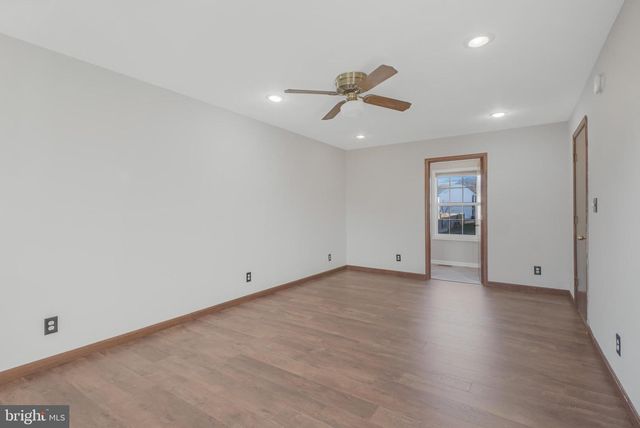 804 SHAMROCK DR, Fredericksburg, VA 22407