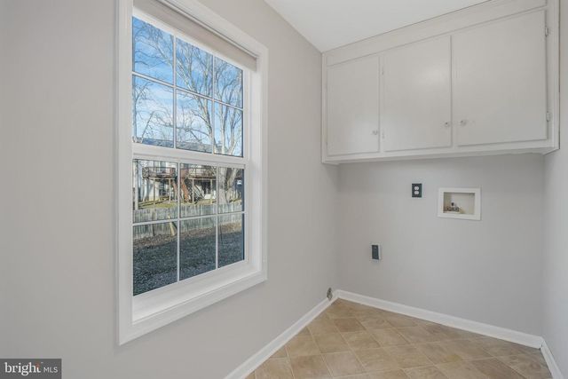 804 SHAMROCK DR, Fredericksburg, VA 22407