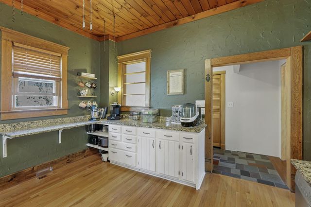 48 Hill Street, Logan, OH 43138